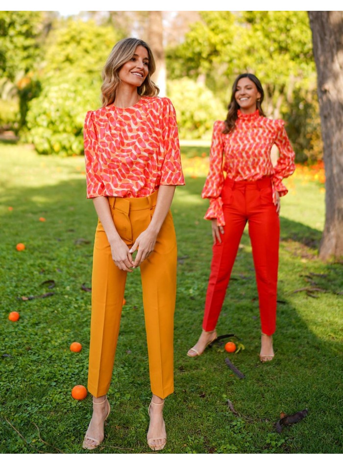 Long sleeve printed party blouse with lacing