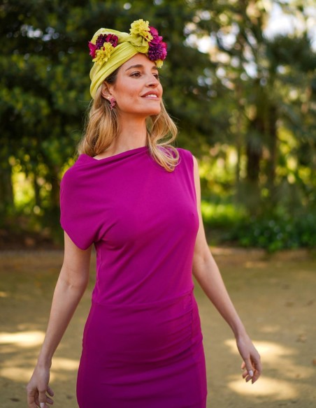 Vestido de fiesta midi berenjena con abertura lateral