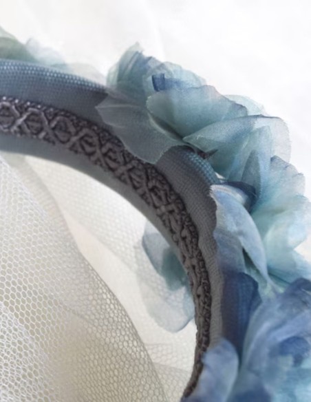 Diadema de flores de organza azules y turquesas