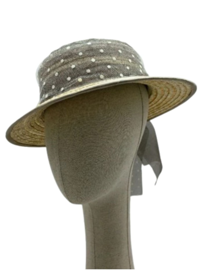 Canotier with plumeti tulle