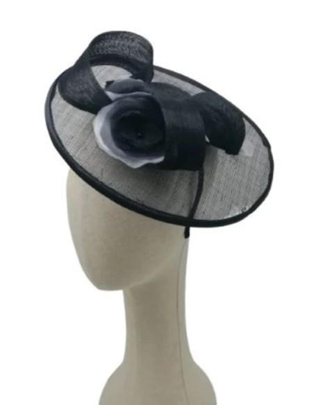 Mini pamela en sinamay noir avec fleurs en organza