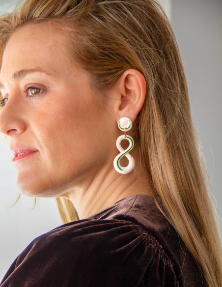Boucle d'oreilles infini en céramique émaillée verte