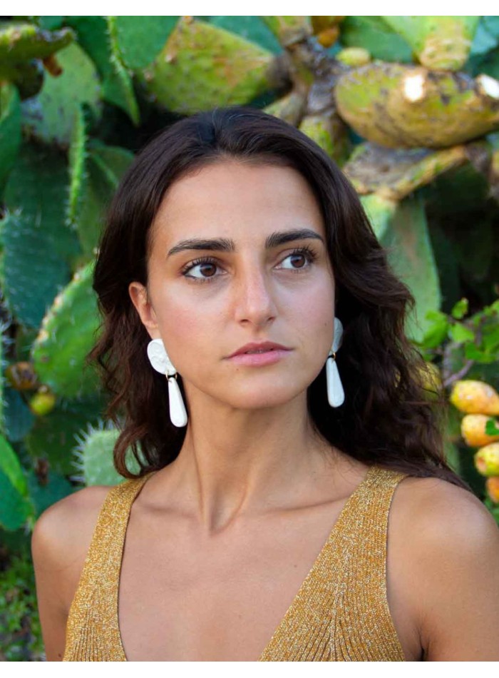 Boucle d'oreilles de fête en céramique blanche...