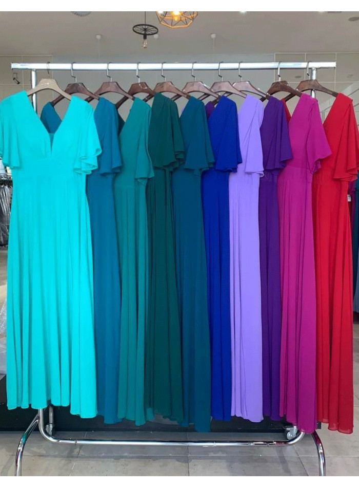 Robe longue de soirée avec découpe sous poitrine