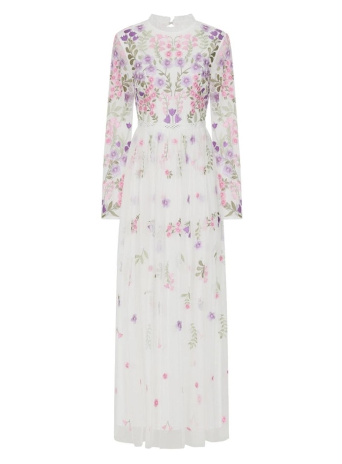 Long white dress in tulle embroidered with flowers