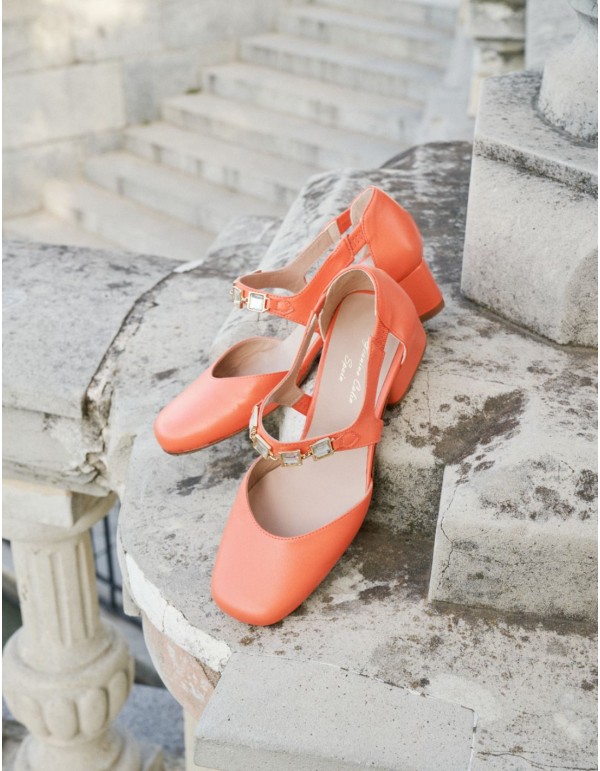 Coral pumps with stone buckle embellishment 2