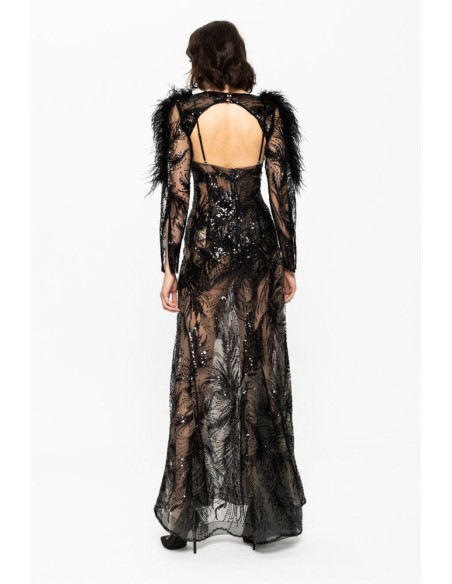 Robe longue de soirée avec broderie de sequins et détails de plumes sur les épaules