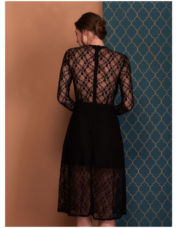 vestido midi con encaje negro para invitadas a eventos de mañana 2