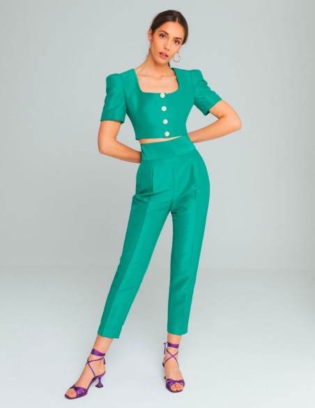 Short sleeve crop top with pearl buttons