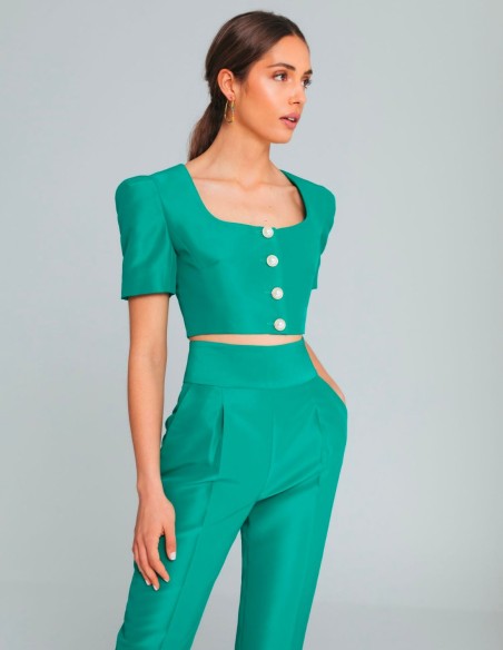 Crop-top de manga corta con botones perla