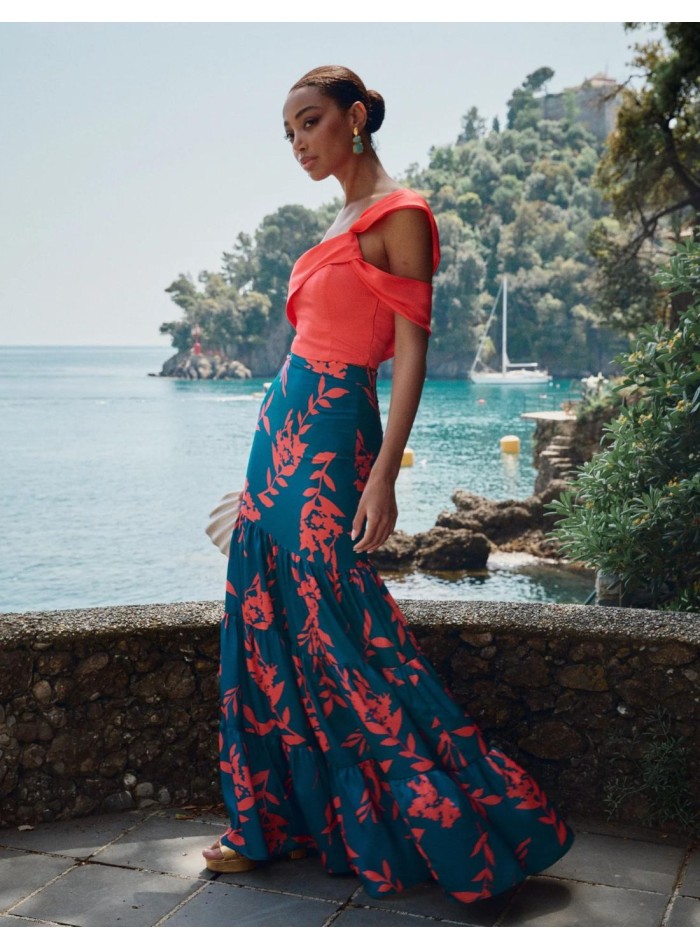 Long party skirt with floral print and ruffles