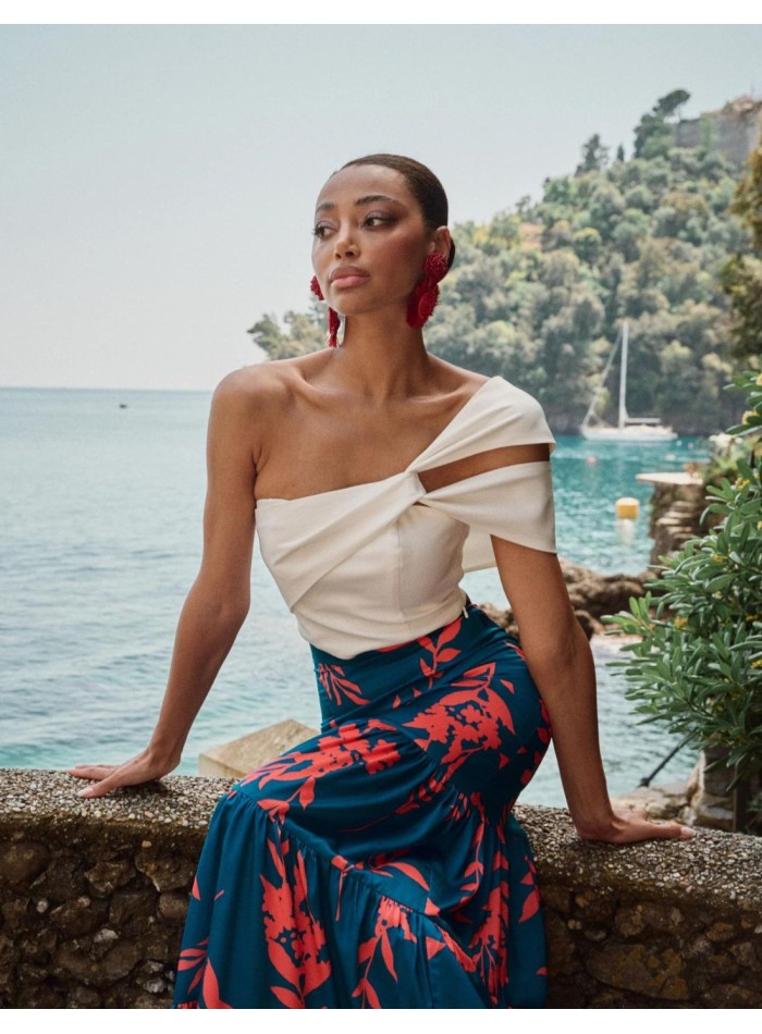 White party top with asymmetrical double straps...