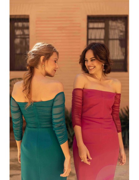 Vestido de fiesta midi con mangas de tul