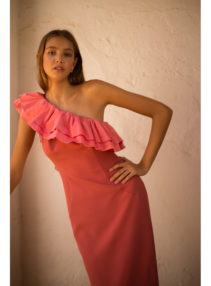 Robe de soirée midi avec maxi volants en satin