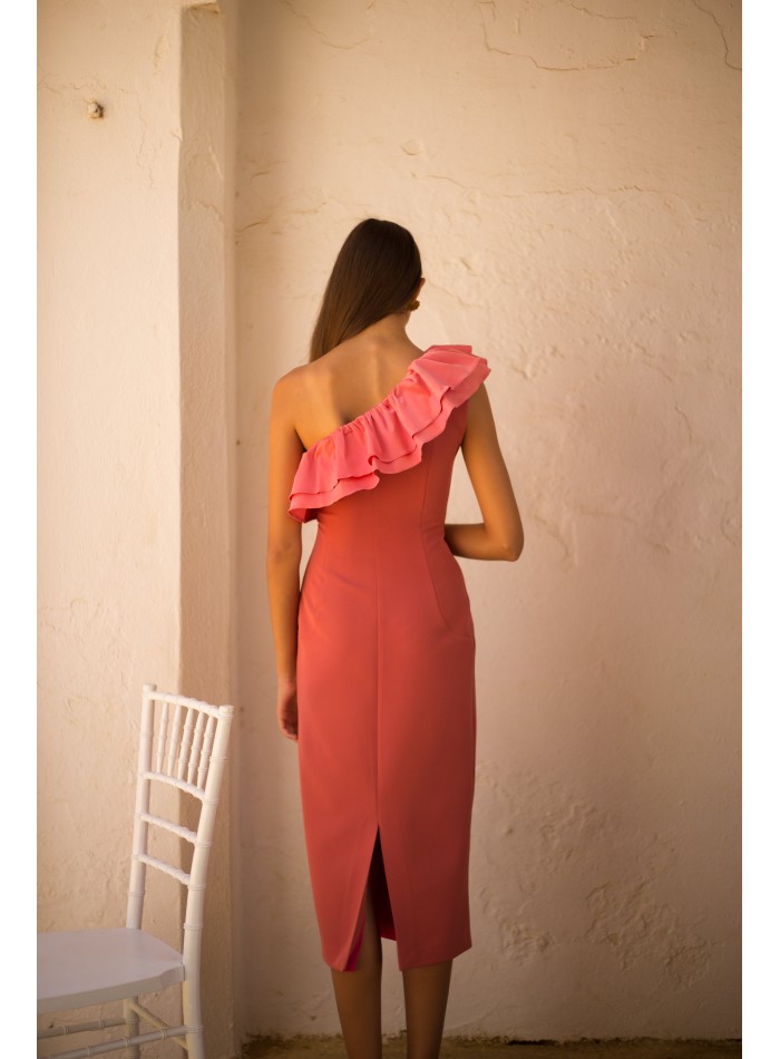 Robe de soirée midi avec maxi volants en satin