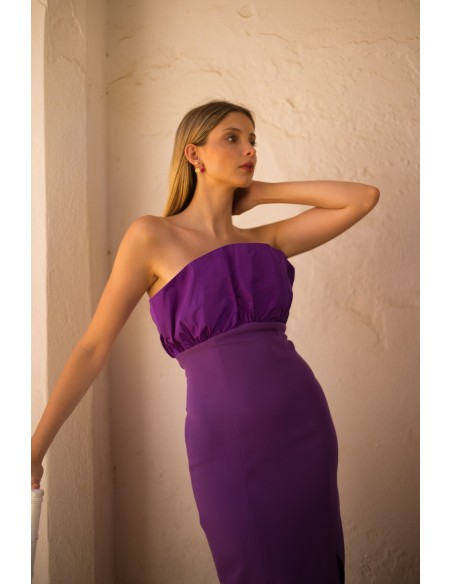 Vestido midi de fiesta morado con escote de tafetán arrugado