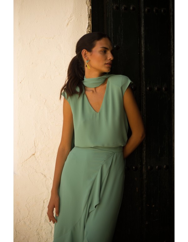 Conjunto top y falda cruzada con vuelo verde agua