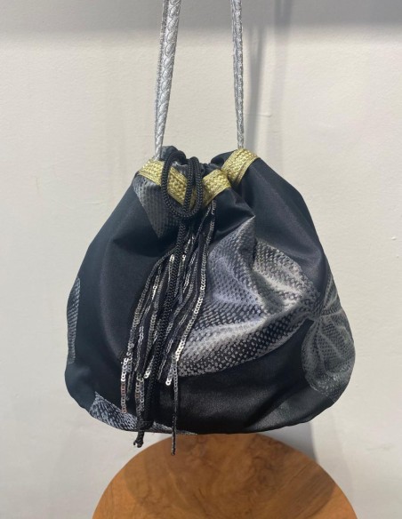 Bombonera de fiesta jaquard negro estampado