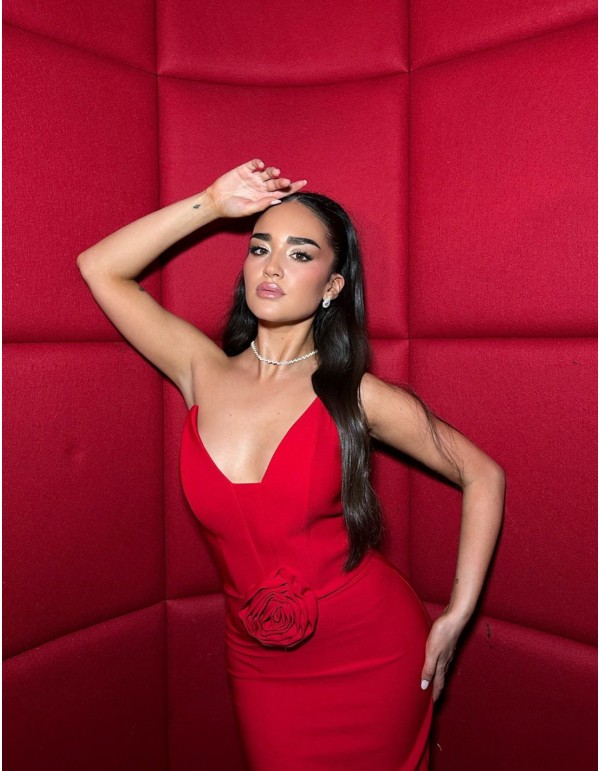 Strapless cocktail dress with 3D maxi flower 2