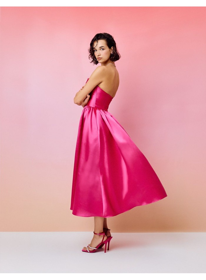Vestido midi de fiesta con escote bandeau y...