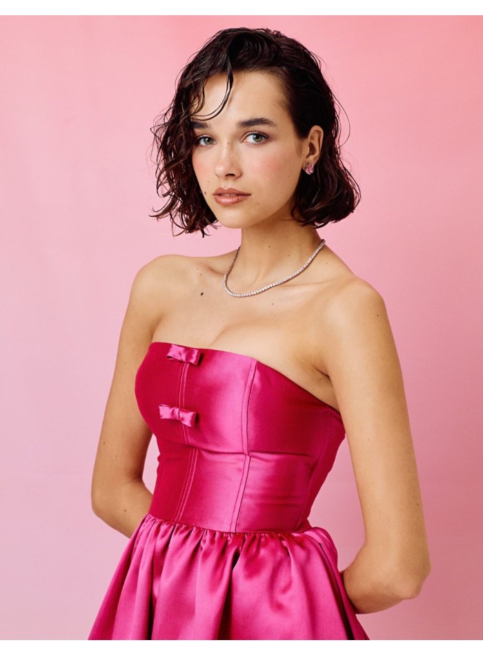 Robe de soirée midi avec encolure bandeau et...