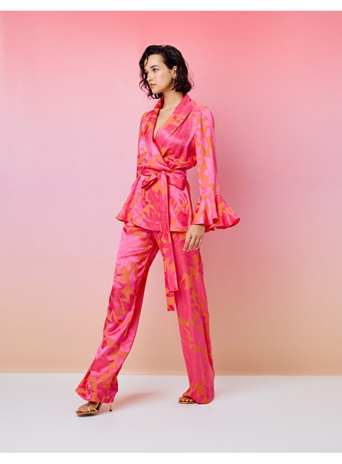 Blusa estilo blazer estampada con mangas...