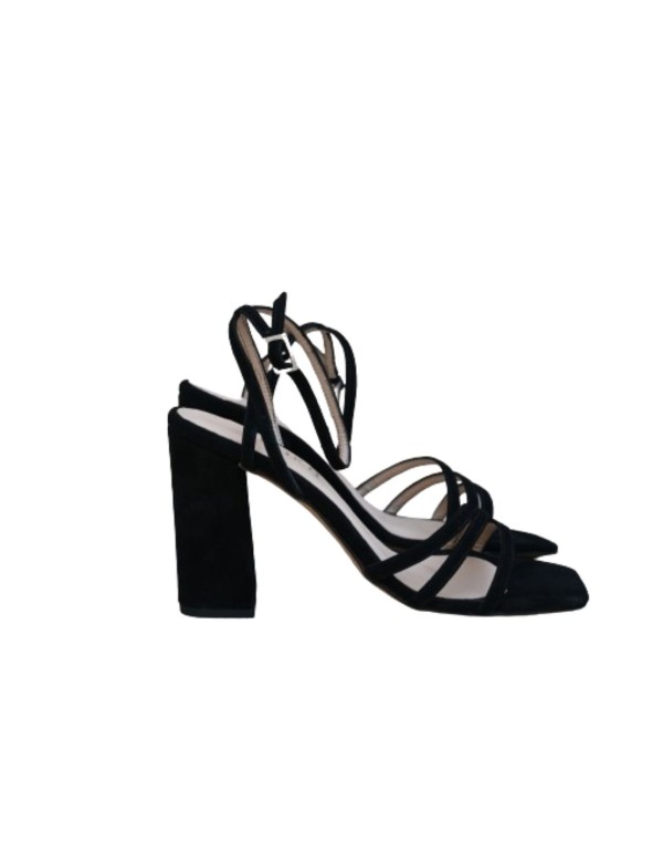 Black party sandal with square heel in suede