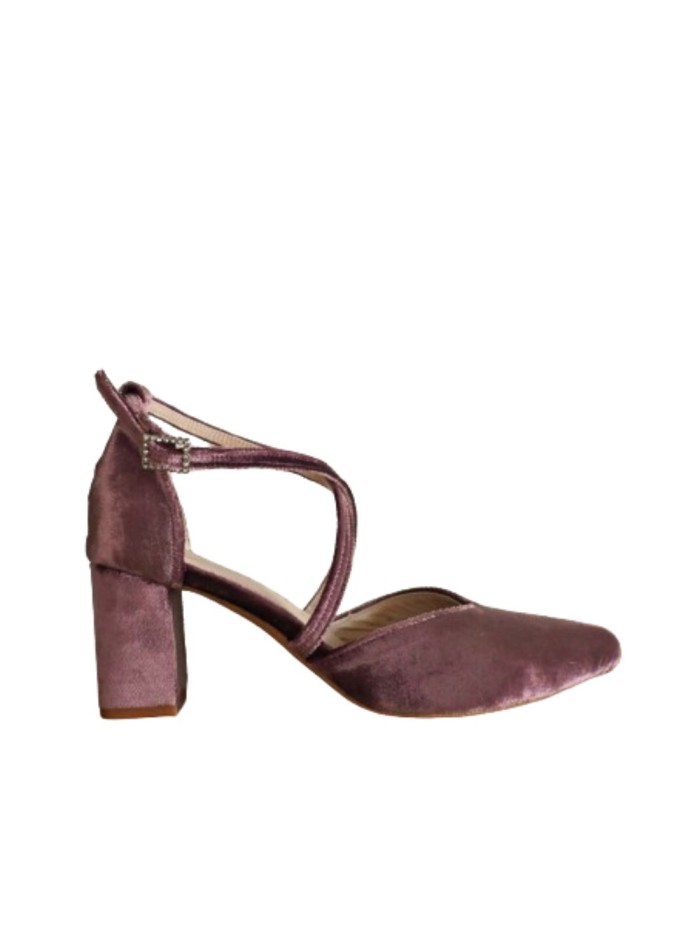 Zapato de fiesta morado de terciopelo con tacón...