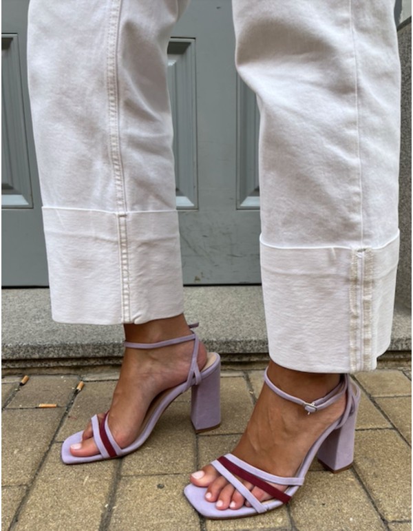 Bicolor party sandal with straps tied at ankle