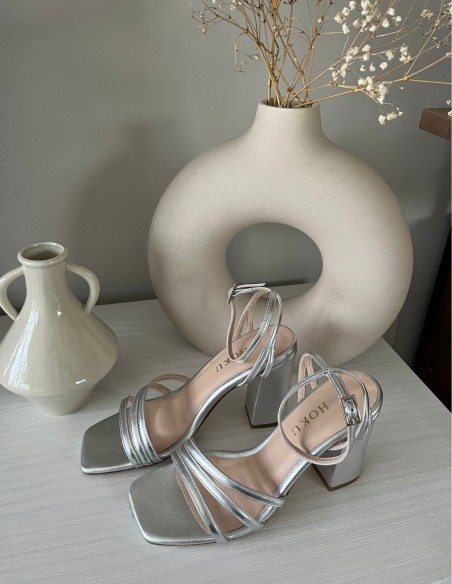 Silver party sandal with straps