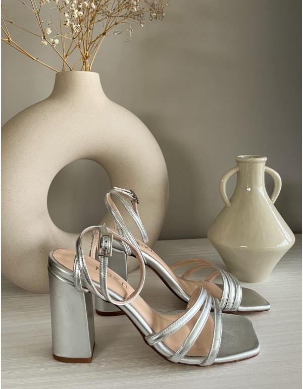 Silver party sandal with straps