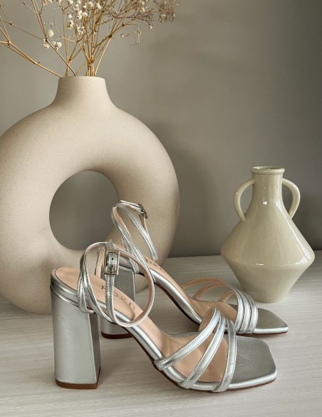 Silver party sandal with straps