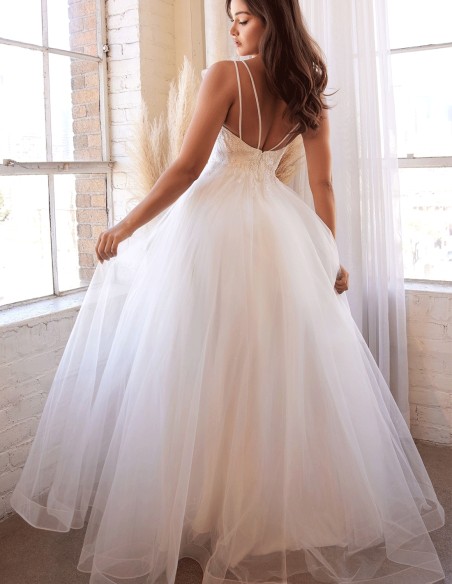 Robe de mariée avec corsage en strass et jupe en tulle