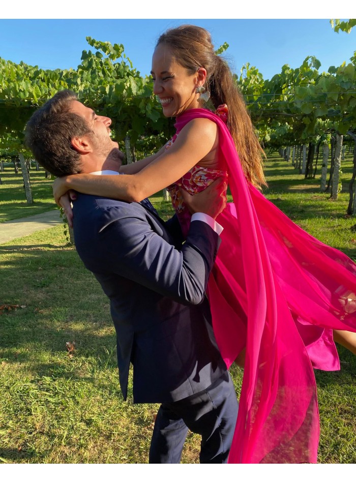 Capa de fiesta larga de gasa fucsia