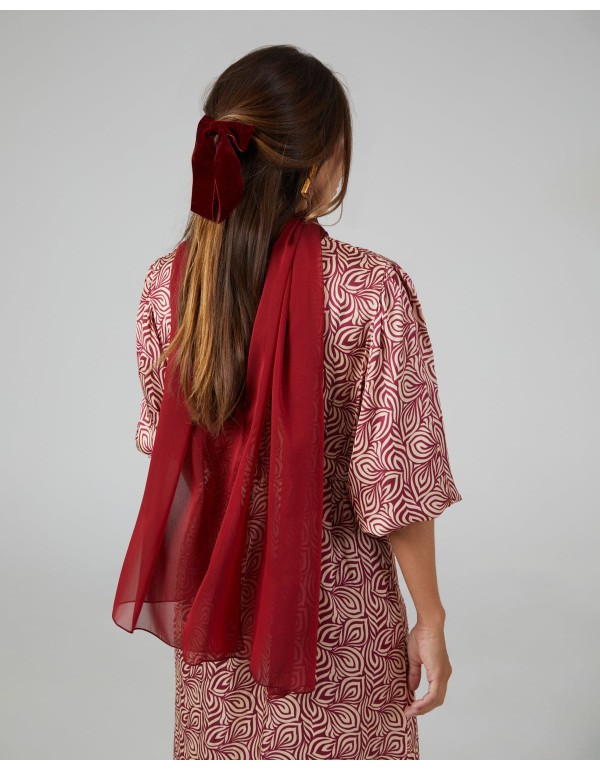 Multiposition short party cape in garnet chiffon 2