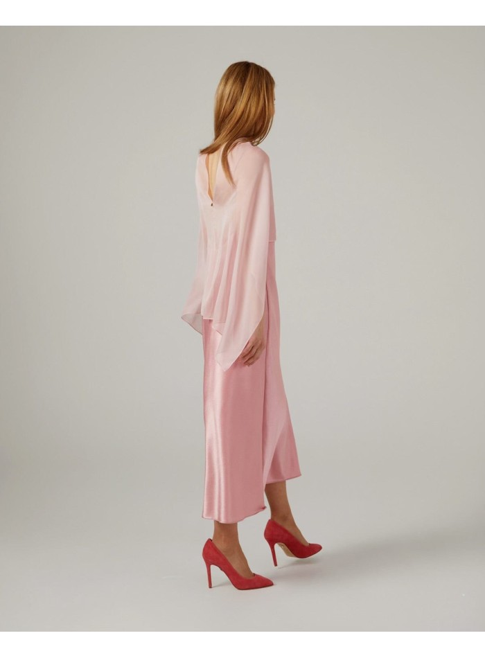 Short layer in light pink cationic gauze with...