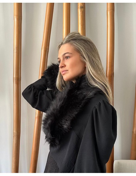 Party collar wrap in black fur