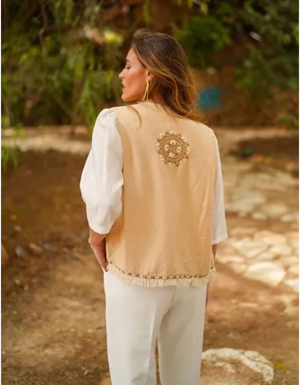 Pantalon en crêpe blanc à pinces et taille haute 2