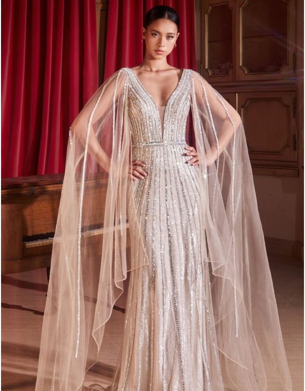 Robe de bal à manches superposées ornée de strass