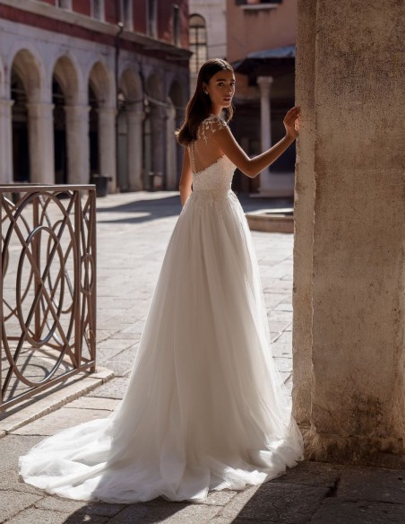 Robe de mariée longue en tulle avec corsage brodé à effet tatouage