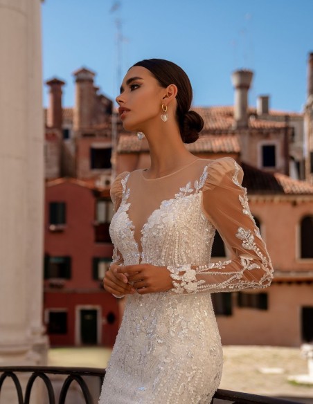 Long wedding dress with lace tattoo effect long sleeves