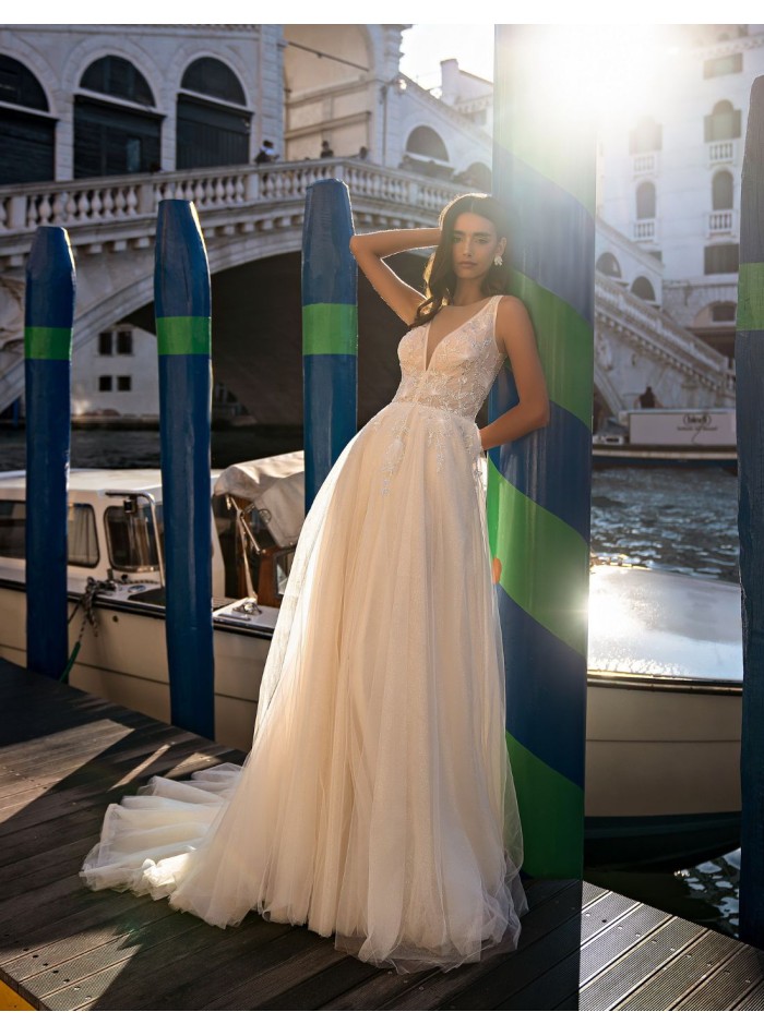 Robe longue de mariage ivoire avec décolleté en...