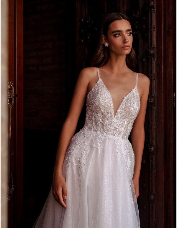 Robe longue de mariage avec bretelles et jupe en tulle...
