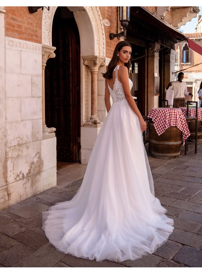 Robe longue de mariage avec bretelles et jupe...