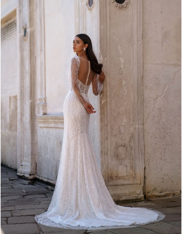 Robe longue de mariée à coupe sirène brodée de strass 2