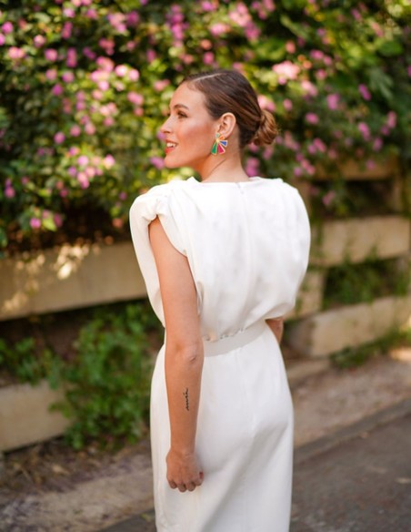 Robe midi blanche sans manches à volants