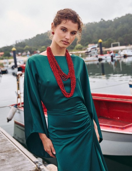 Robe de soirée midi avec encolure bateau et asymétries