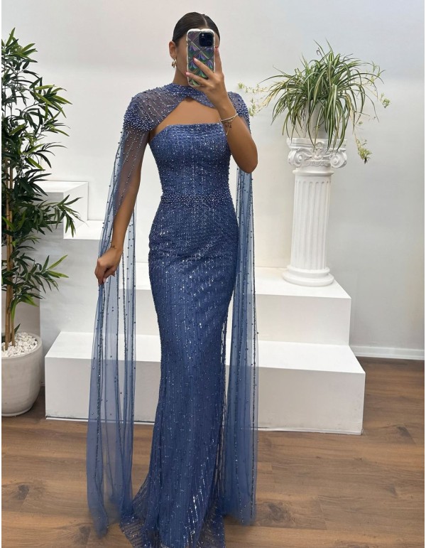 Robe longue de fête en strass avec manches en cape
