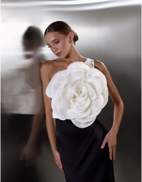 Asymmetrical long party dress with maxi flower and... 2