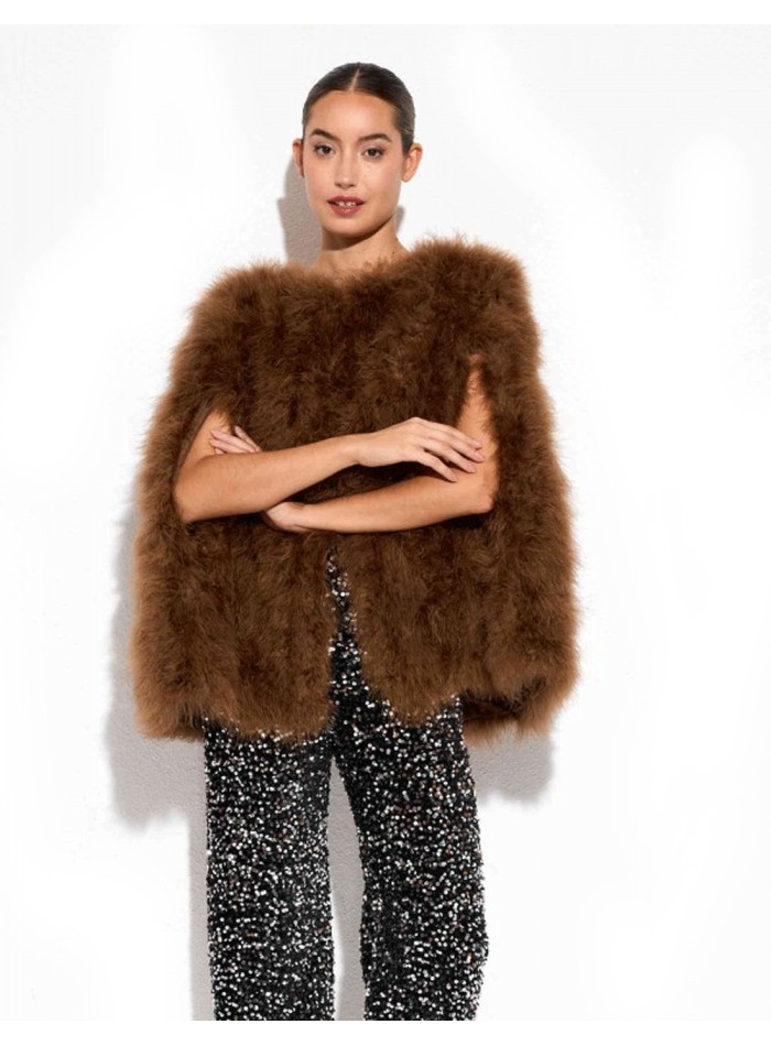 Couche invité en plumes d'autruche